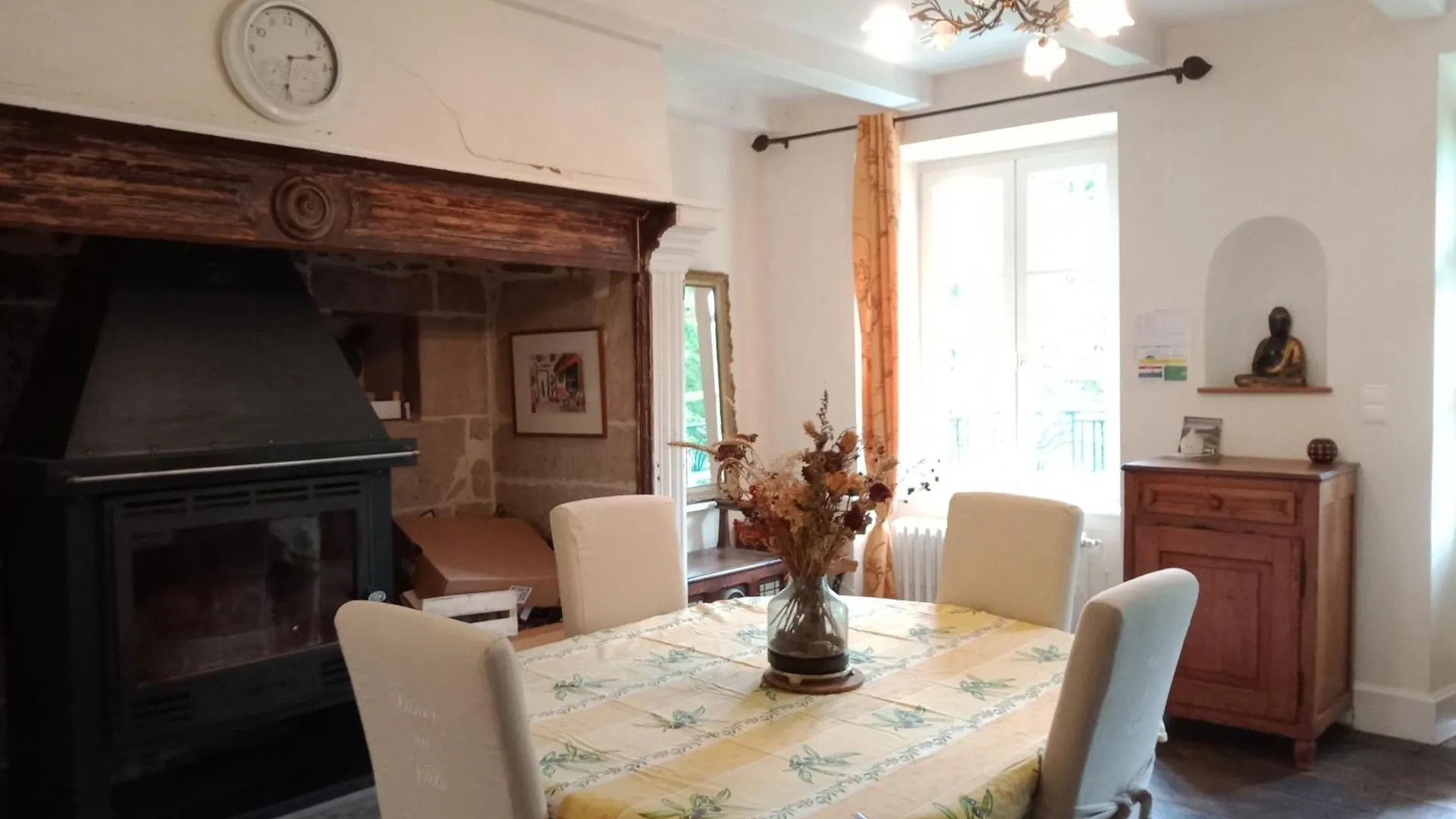 Holiday home Superbe Maison De Maitre Vebret France