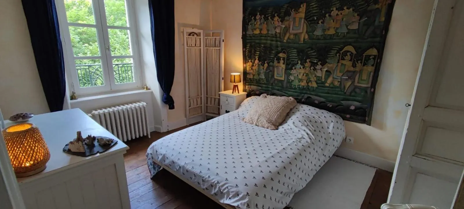 Holiday home Superbe Maison De Maitre Vebret
